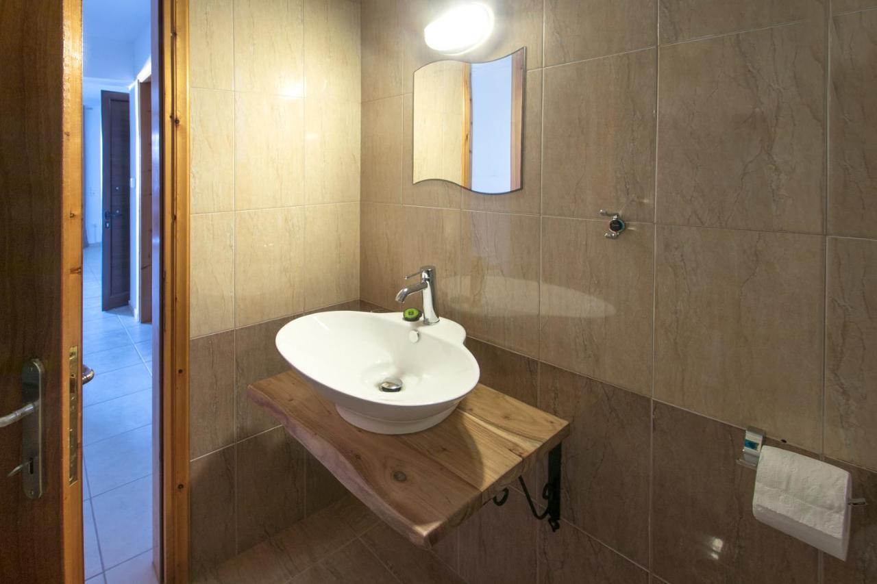 D & E Apartments Skiathos-stad Buitenkant foto