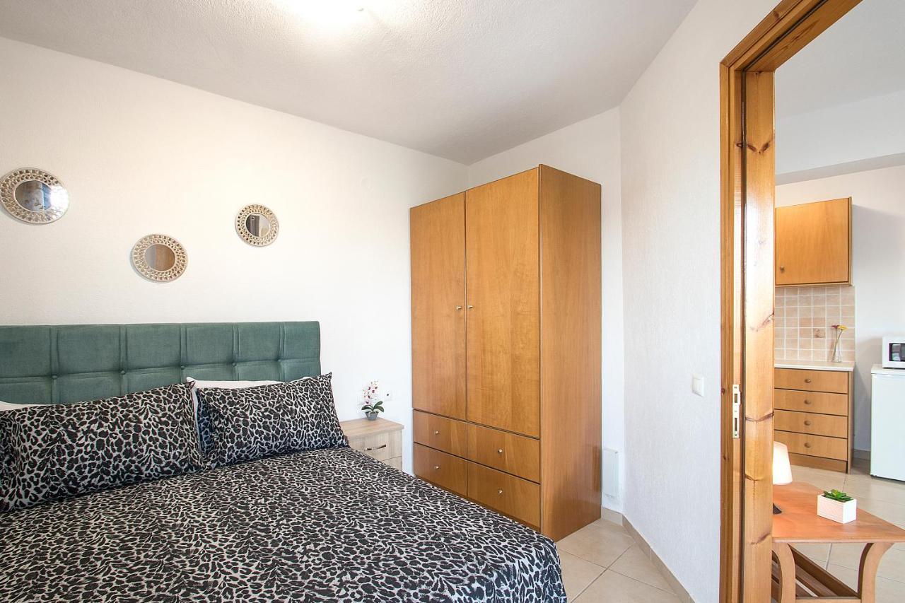 D & E Apartments Skiathos-stad Buitenkant foto