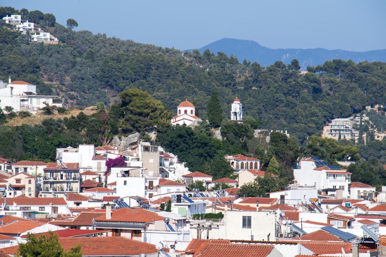 D & E Apartments Skiathos-stad Buitenkant foto